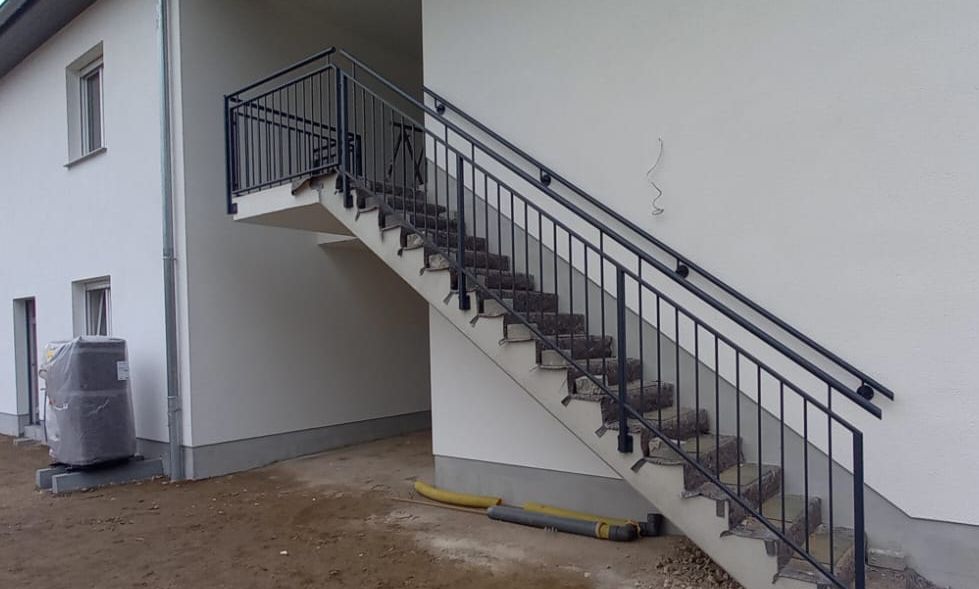 Treppengeländer pulverbeschichtet - Geländer aus Metall